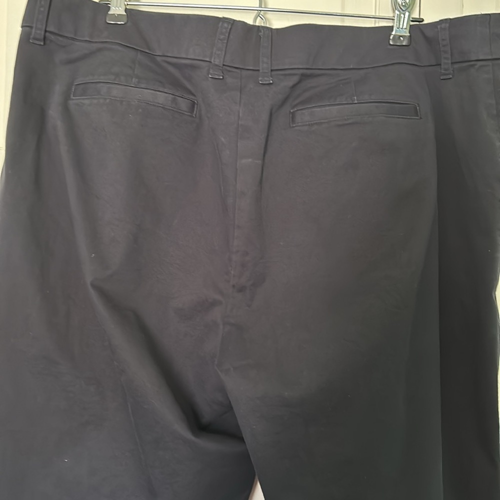 Croft & Barrow Effortless Stretch 18 Black Capris - Picture 5 of 10